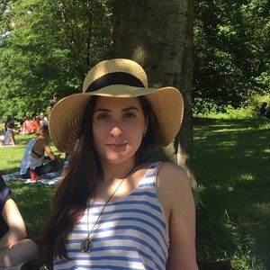 Meet your Posher, Emily